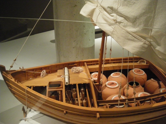 model reconstituting a Roman boat of coastal traffic on the Rhone, in the museum of Arles